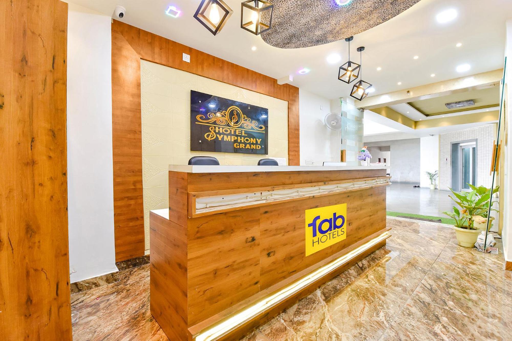 Fabhotel Symphony Grand Ahmadábád Exteriér fotografie