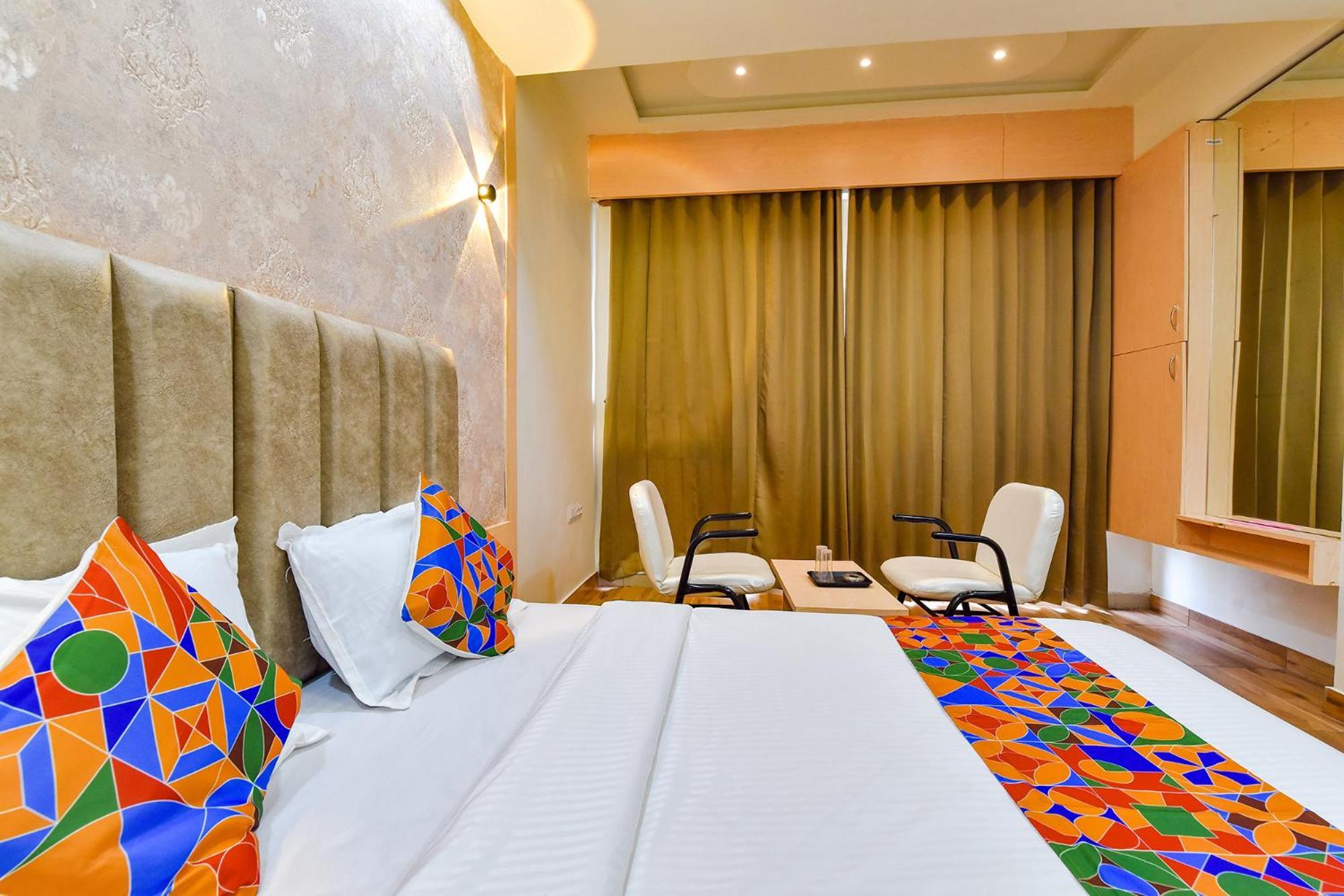 Fabhotel Symphony Grand Ahmadábád Exteriér fotografie