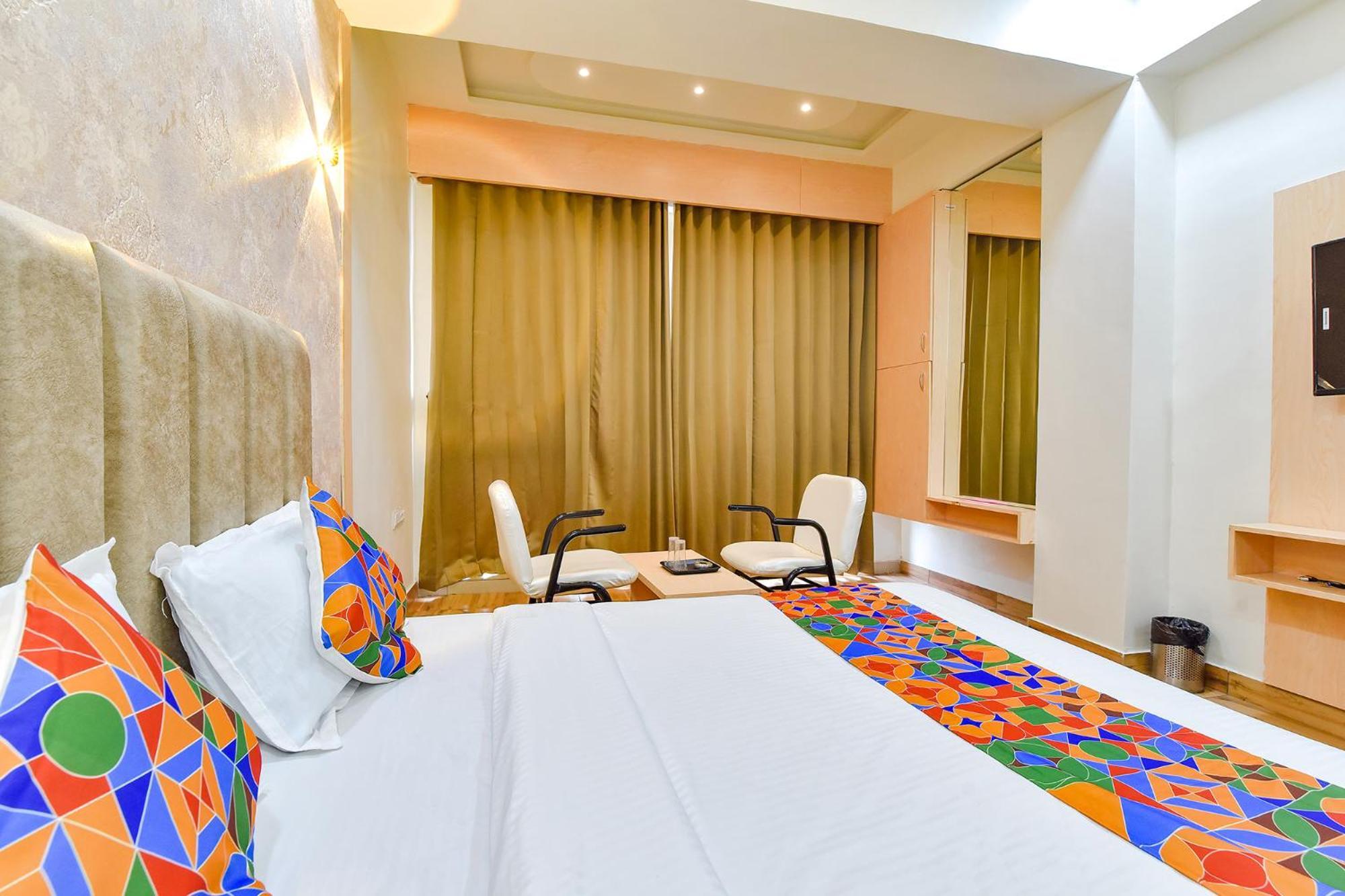 Fabhotel Symphony Grand Ahmadábád Exteriér fotografie