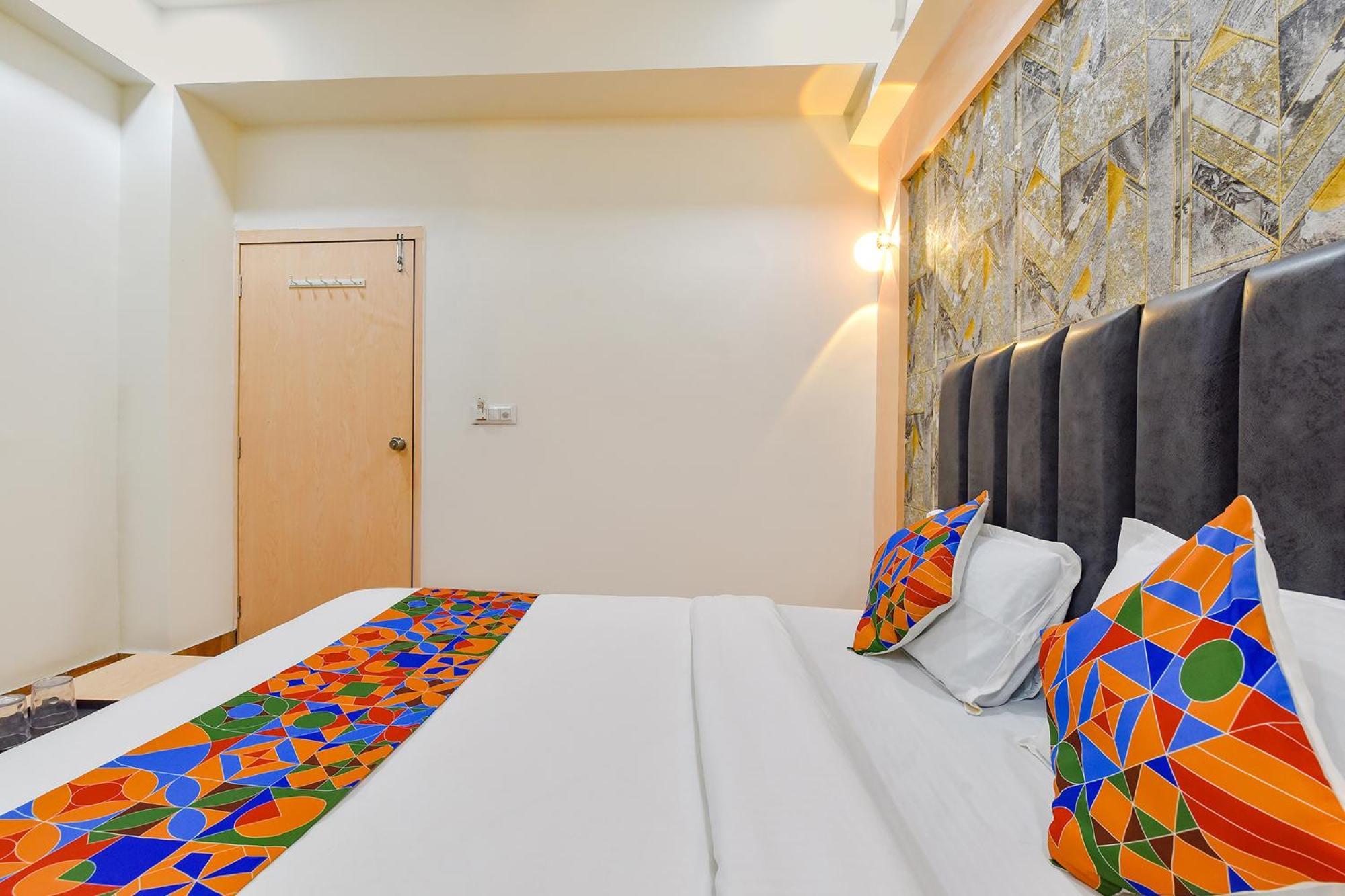Fabhotel Symphony Grand Ahmadábád Exteriér fotografie
